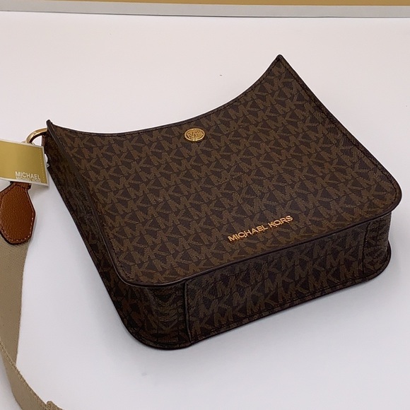 MICHAEL KORS Briley Small Logo Messenger Bag BROWN SIGNATURE COLOR - Picture 16 of 16